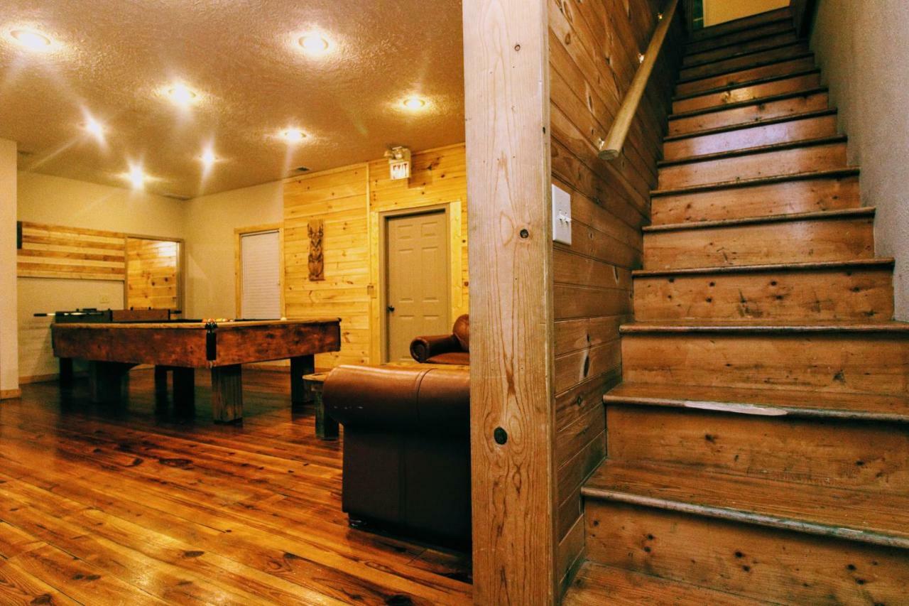 Lazy Bear Cabin Севьервилл Экстерьер фото